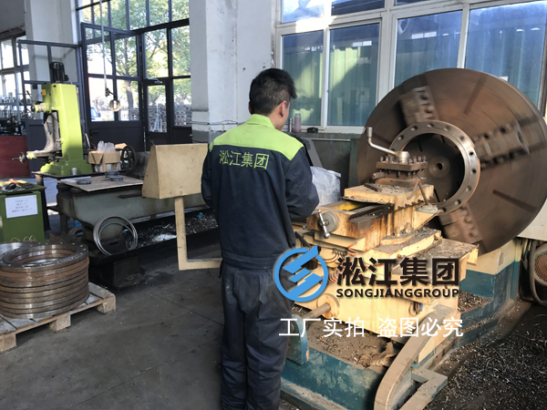 【車間*角】金屬軟管專用法蘭車床加工現場 【車間*角】金屬軟管專用法蘭車床加工現場