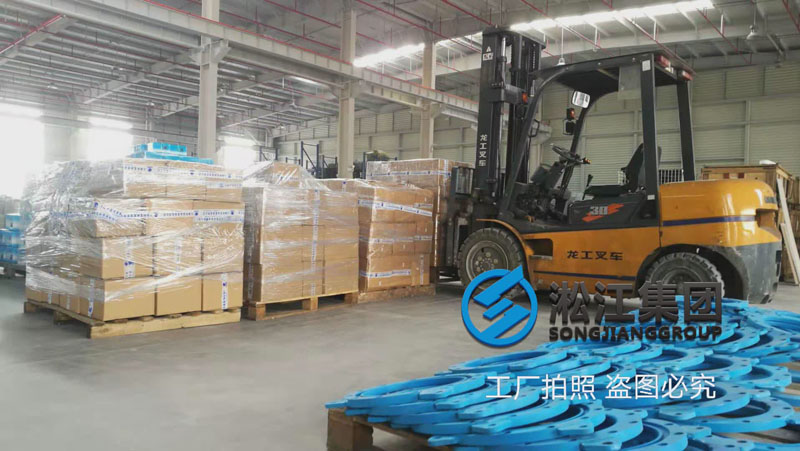 整托盤的彈簧減震器發貨現場“新工廠” 整托盤的彈簧減震器發貨現場“新工廠”